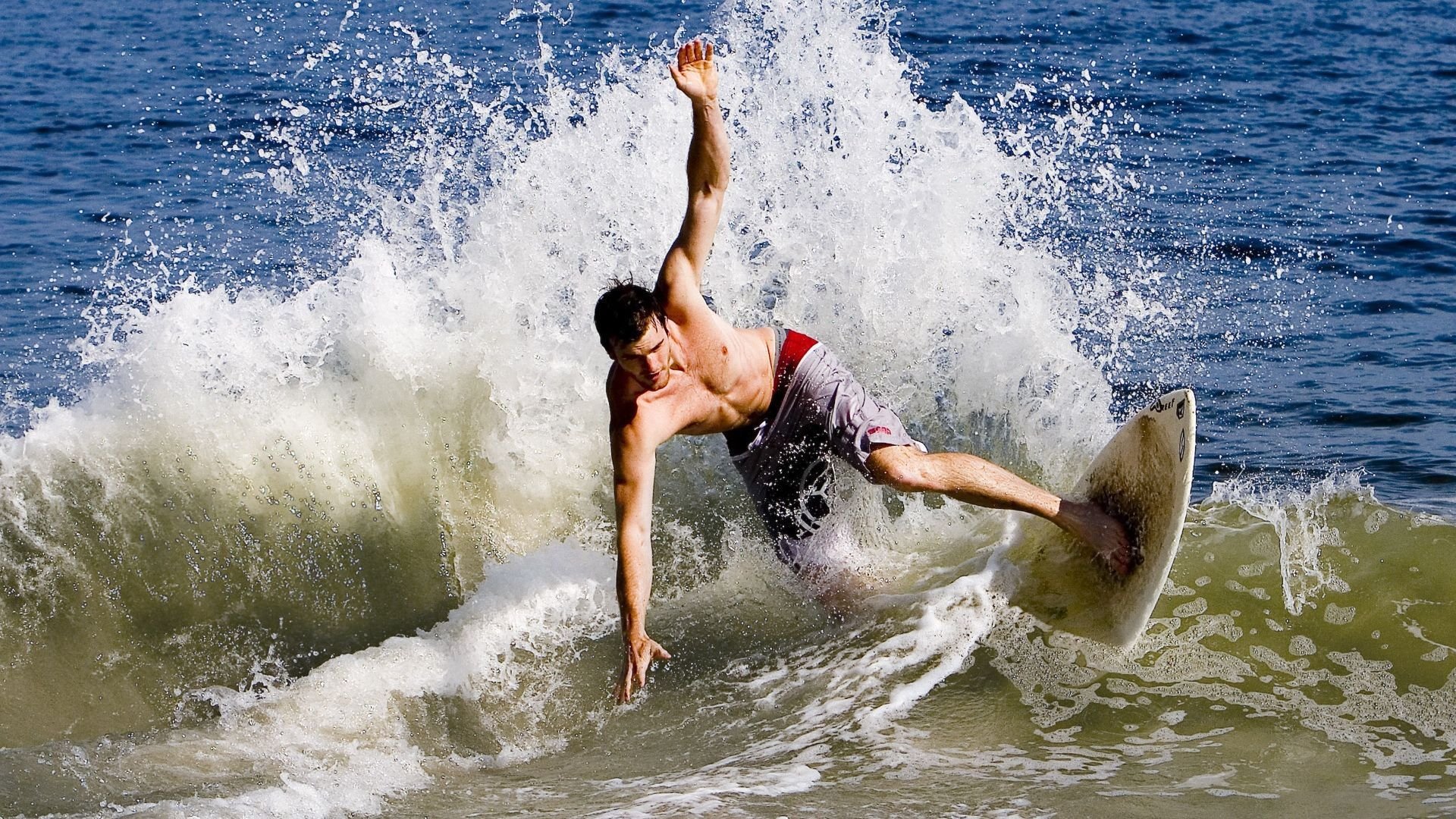 开云体育官方入口-【冠军风采】丁俊晖的细腻控球技巧全曝光，丁俊晖球技如何