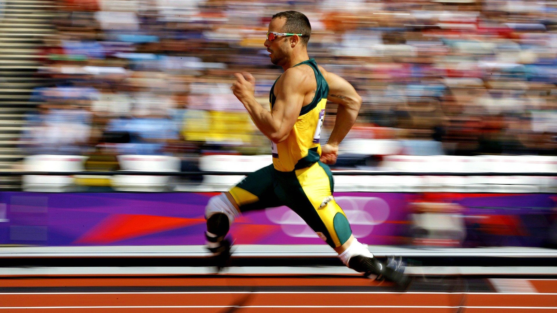 季后赛悬念升温，几支球队实力不相上下，季后赛球员